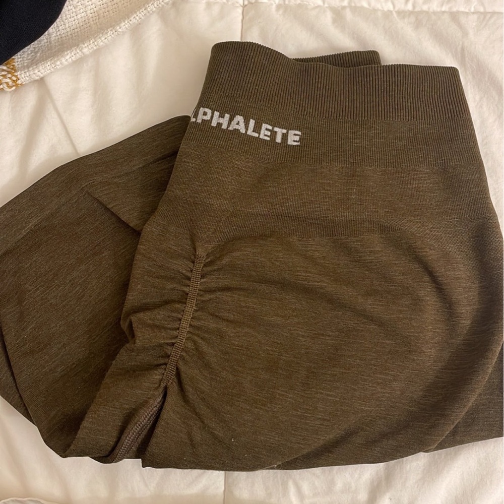 Alphalete amplify shorts